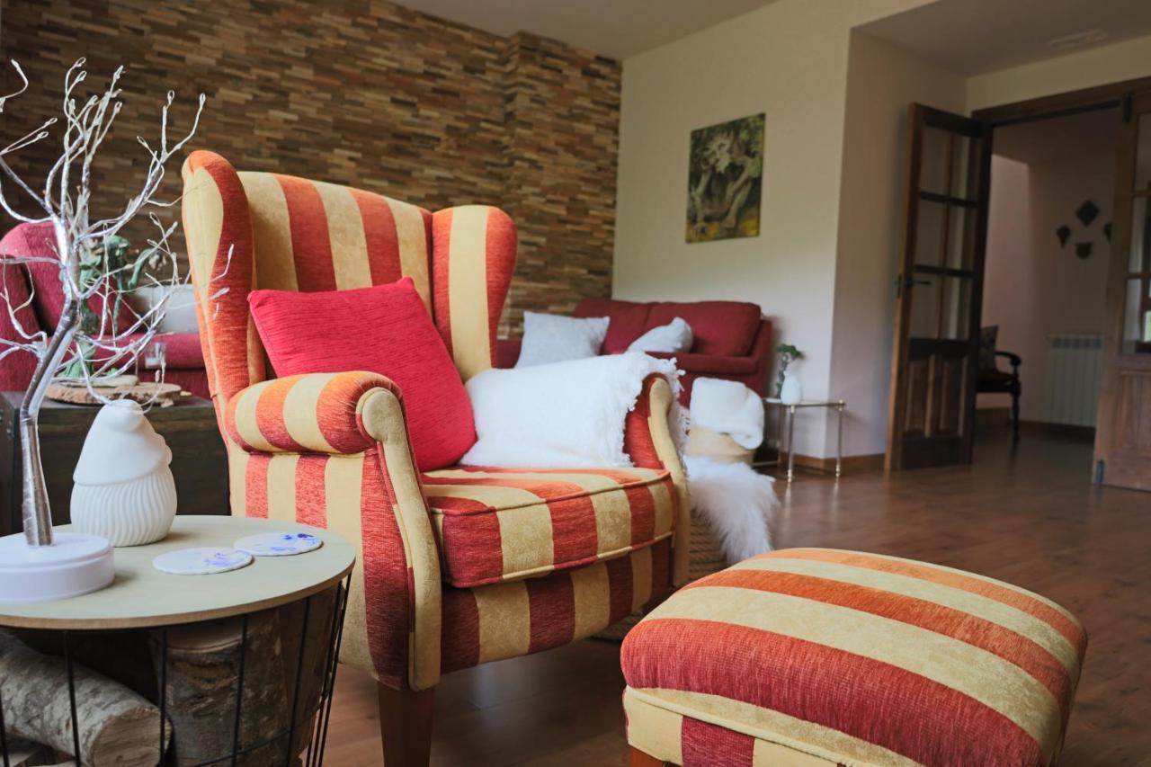 Naquela Castroviejo Guest House Ngoại thất bức ảnh