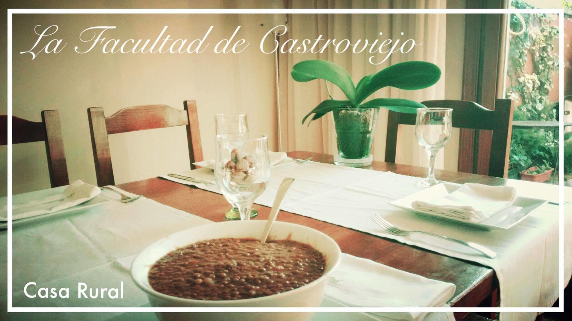 Naquela Castroviejo Guest House Ngoại thất bức ảnh
